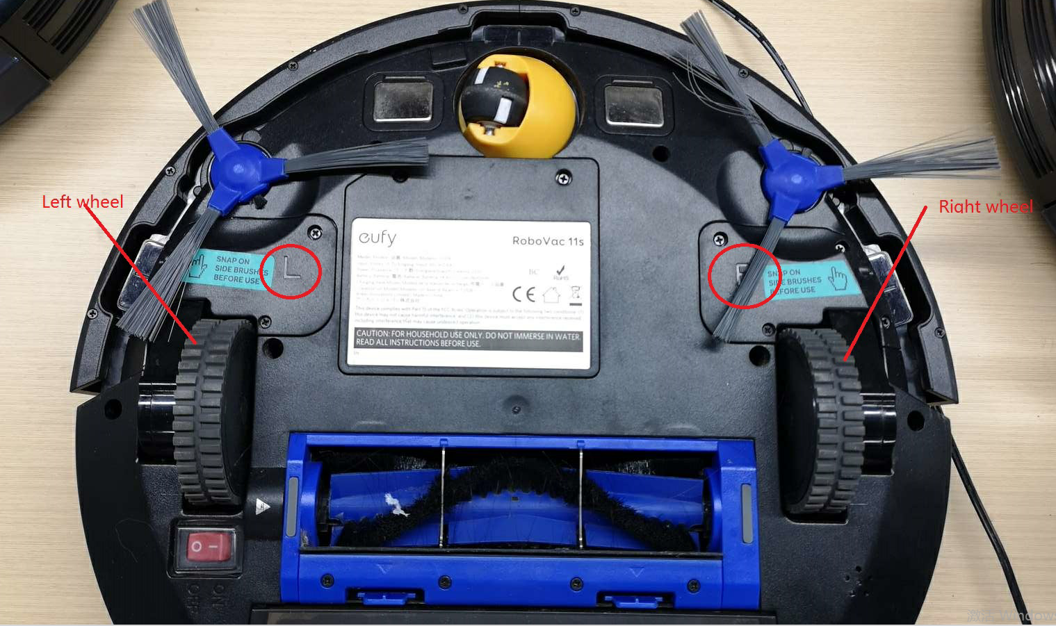 eufy-roue-gauche-pi-ce-d-tach-e-originale-pour-robovac-11s-15c-30c-g30-g40 image 3