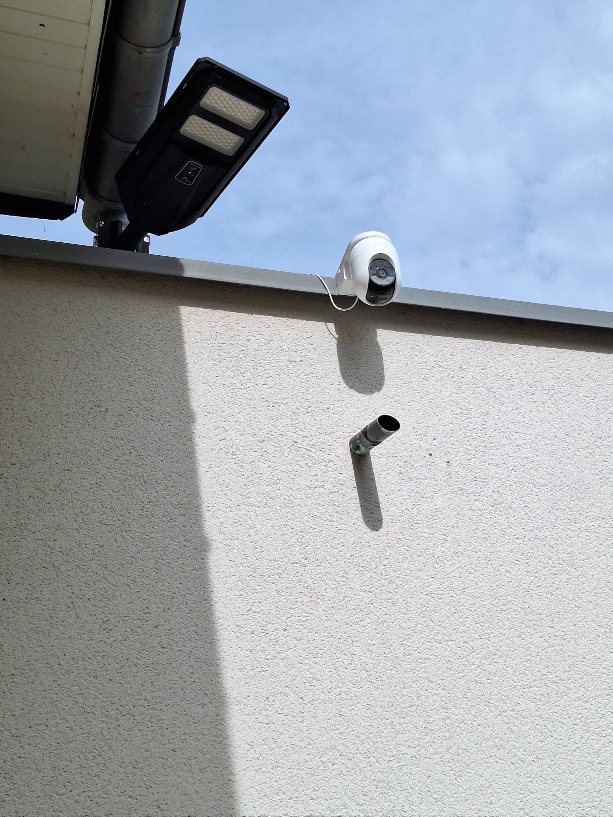 Autonome avec panneau solaire