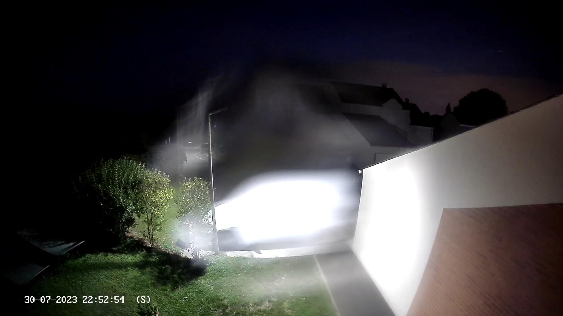 Éclairage puissant et image nette
