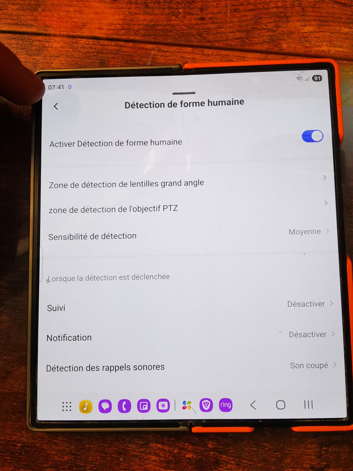 Nuit claire et sirène efficace